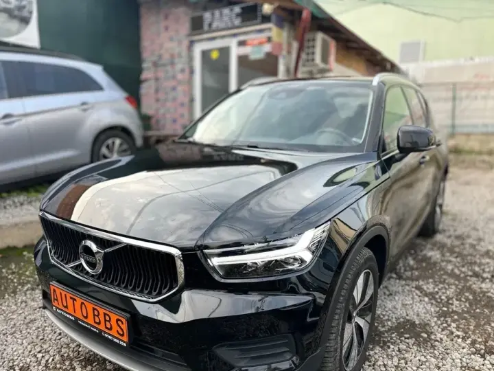 Volvo XC 40 T5 Twin Engine DKG Momentum Pro