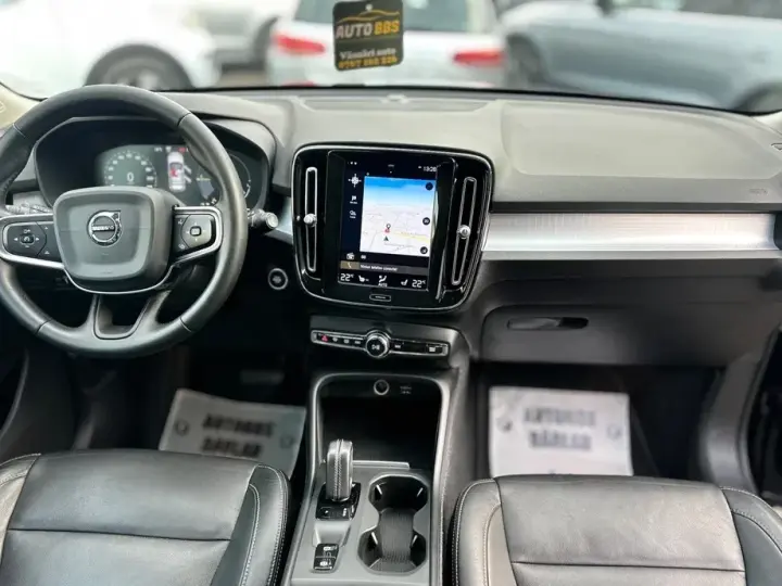 Volvo XC 40 T5 Twin Engine DKG Momentum Pro