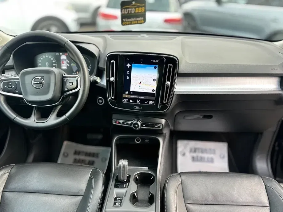 Volvo XC 40 T5 Twin Engine DKG Momentum Pro — imagine 5