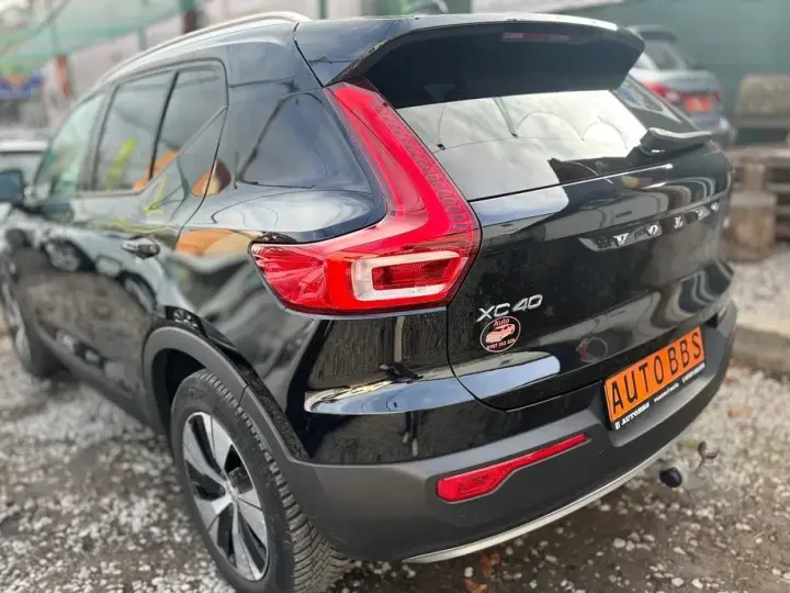 Volvo XC 40 T5 Twin Engine DKG Momentum Pro