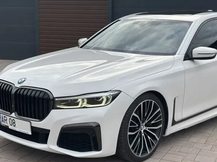 BMW Seria 7 G11/G12 740Li