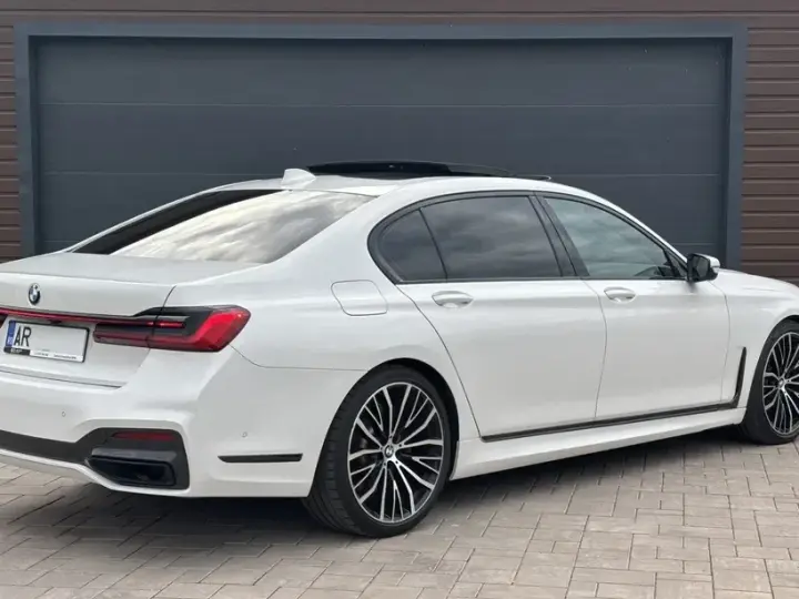 BMW Seria 7 G11/G12 740Li