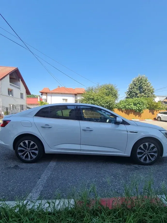 Renault Mégane IV TCe 140 EDC GPF Techno — imagine 4