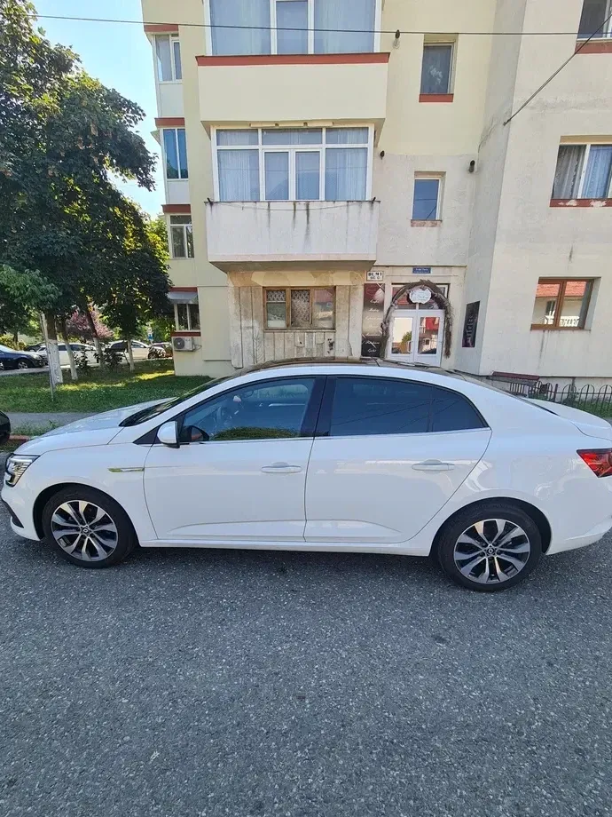 Renault Mégane IV TCe 140 EDC GPF Techno — imagine 5
