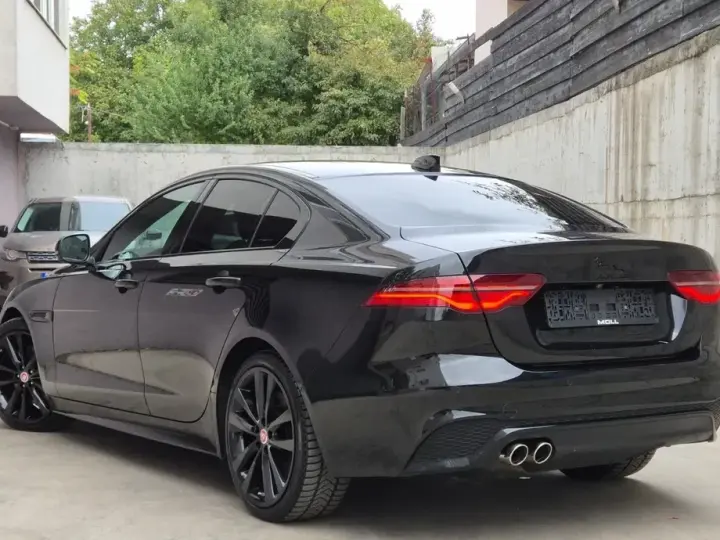 Jaguar XE D200 Aut. R-Dynamic SE