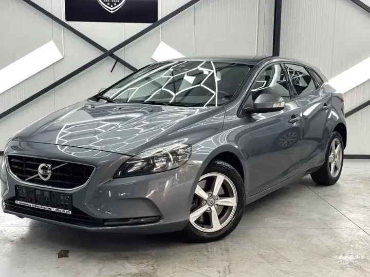 Volvo V40 II D2 Geartronic Momentum