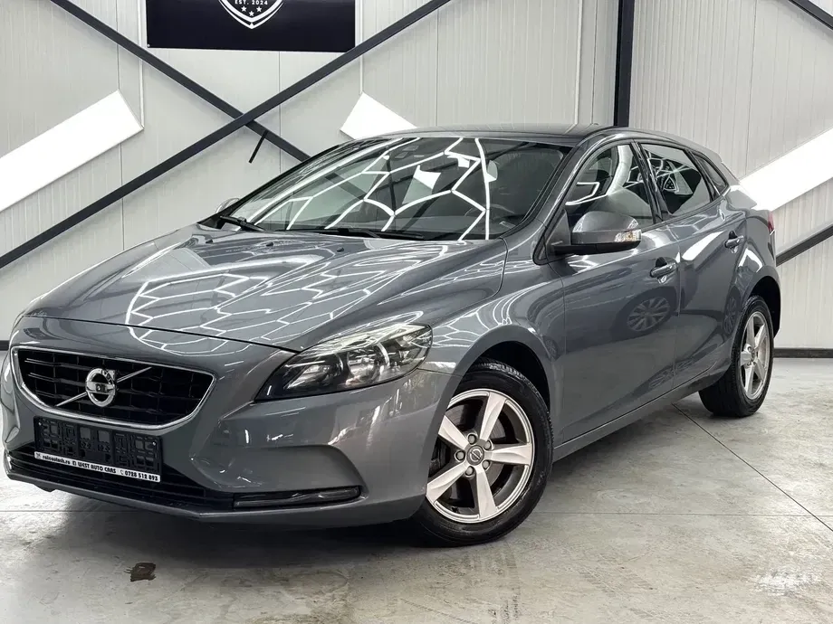 Volvo V40 II D2 Geartronic Momentum — imagine 3