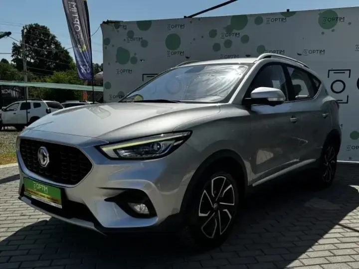 MG ZS 1.5 GSL 5MT Exclusive