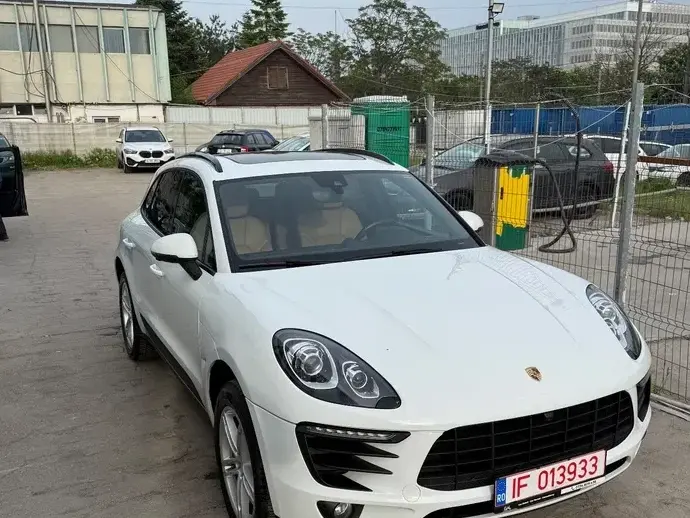 Porsche Macan Standard