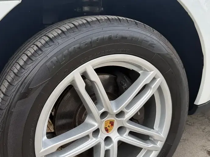 Porsche Macan Standard