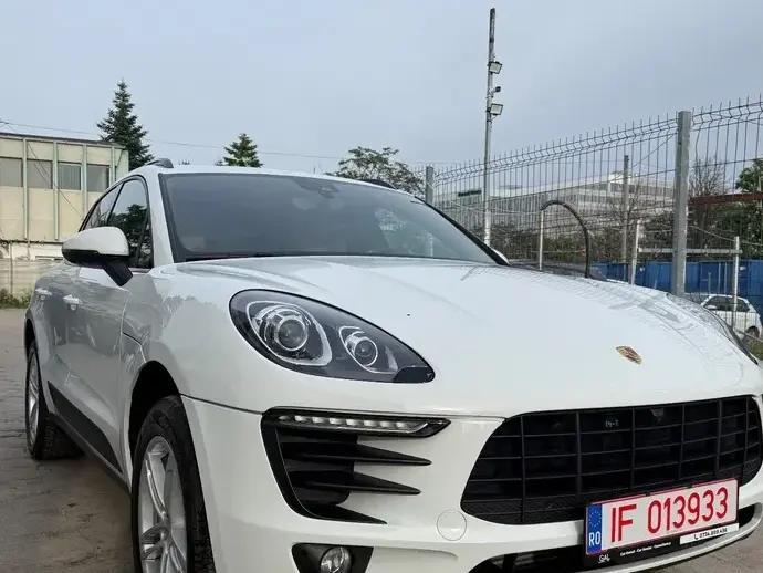 Porsche Macan Standard