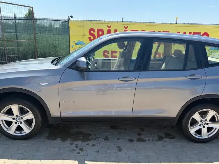 BMW X3 F25