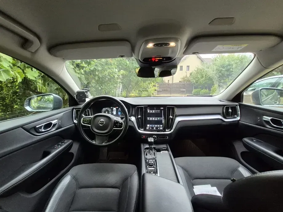 Volvo V60 II D4 AWD Momentum — imagine 6