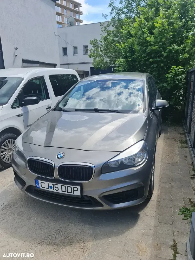 BMW Seria 2 216d Advantage — imagine 3