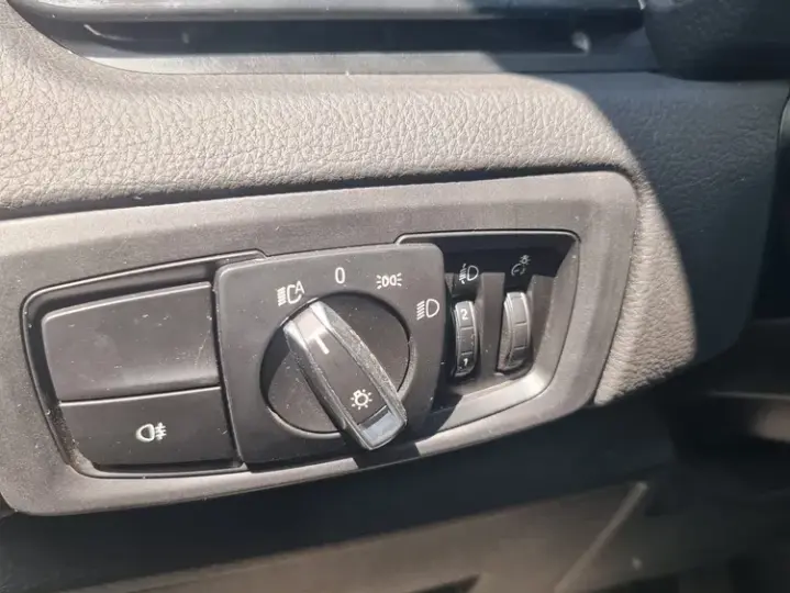BMW Seria 2 216d Advantage