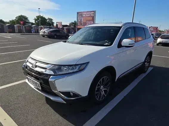 Mitsubishi Outlander III 2.2 Litre DI-D AWD Instyle