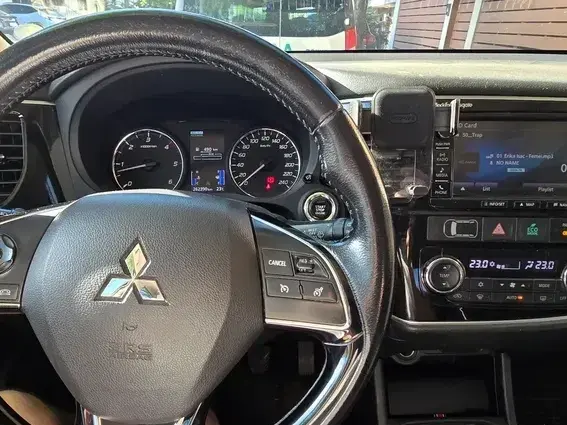 Mitsubishi Outlander III 2.2 Litre DI-D AWD Instyle