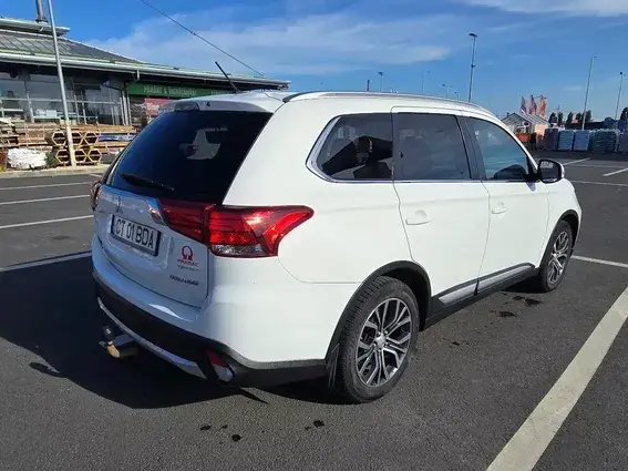 Mitsubishi Outlander III 2.2 Litre DI-D AWD Instyle