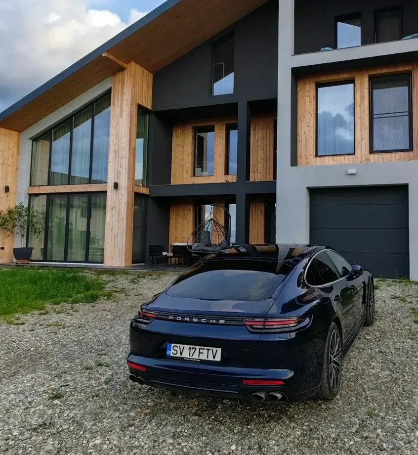 Porsche Panamera 4 E-Hybrid Executive — imagine 2