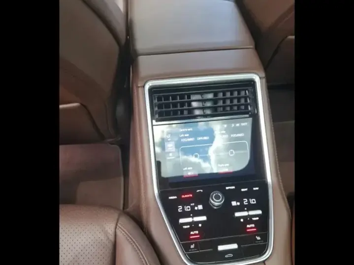Porsche Panamera 4 E-Hybrid Executive