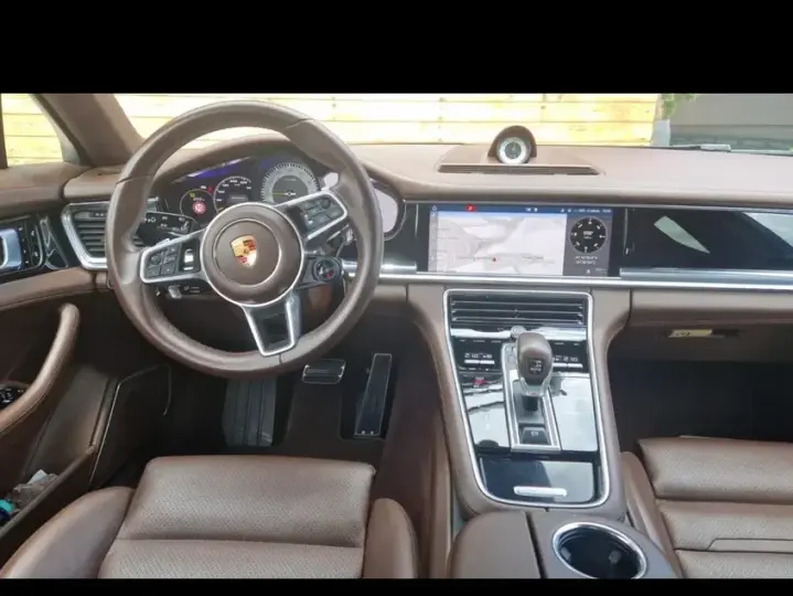 Porsche Panamera 4 E-Hybrid Executive