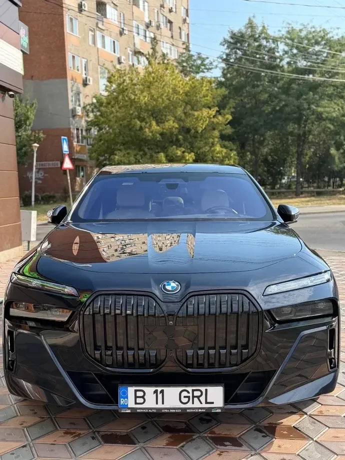 BMW Seria 7 — imagine 2