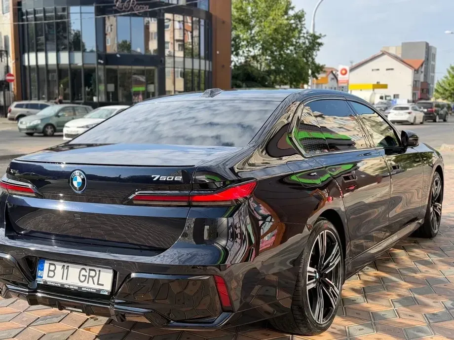 BMW Seria 7 — imagine 4