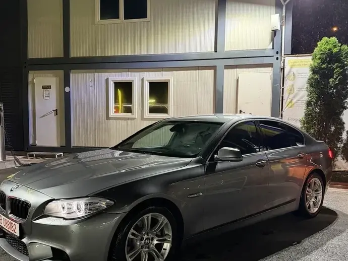 BMW Seria 5 F10/F11/F07 520d Sport-Aut.