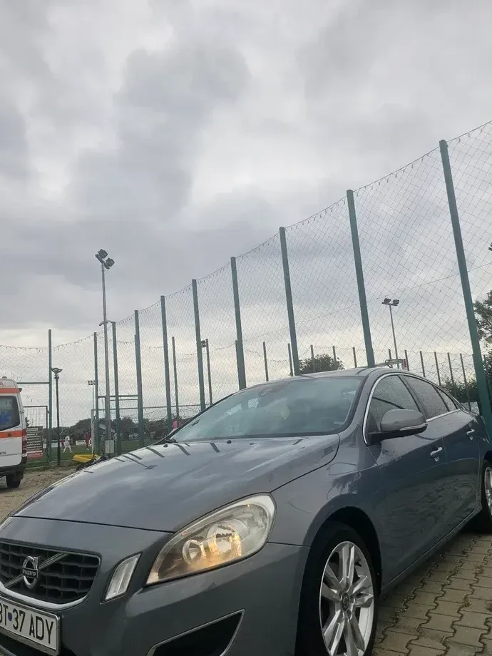 Volvo S60 II D3 Start-Stop Rdesign — imagine 2
