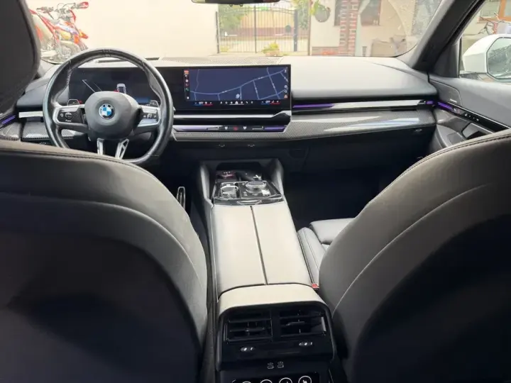BMW Seria 5 G60/G61 520i Aut.