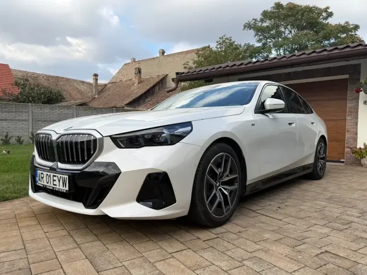 BMW Seria 5 G60/G61 520i Aut.