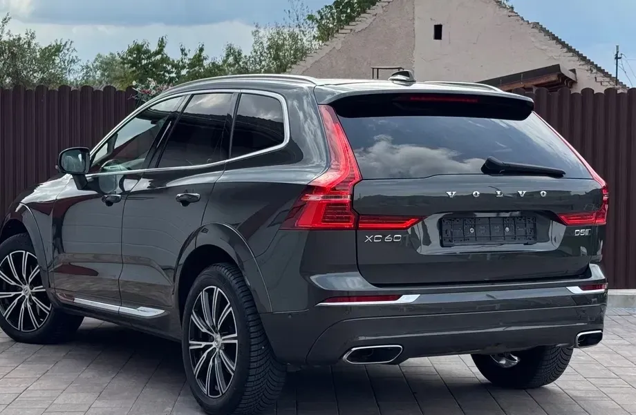 Volvo XC 60 II D5 AWD Inscription — imagine 4