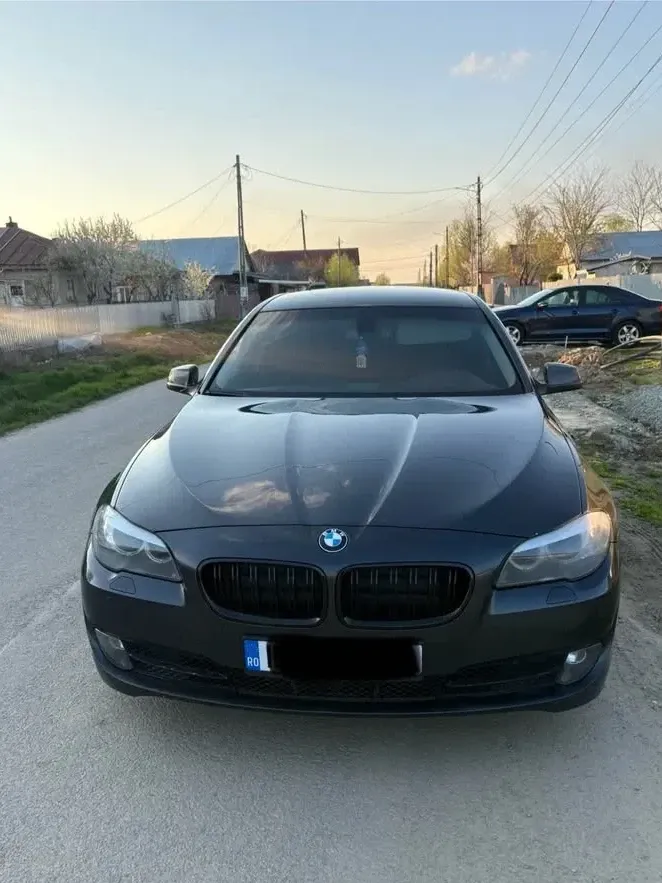 BMW Seria 5 F10/F11/F07 520d — imagine 4