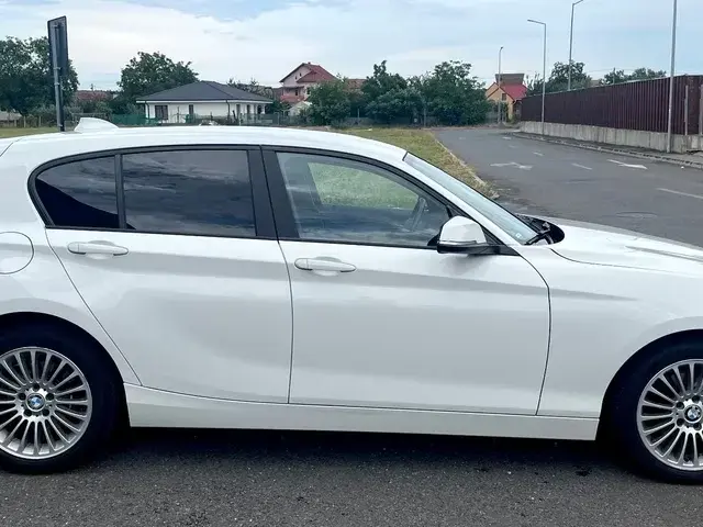 BMW Seria 1 F20/F21 120d Aut. Advantage