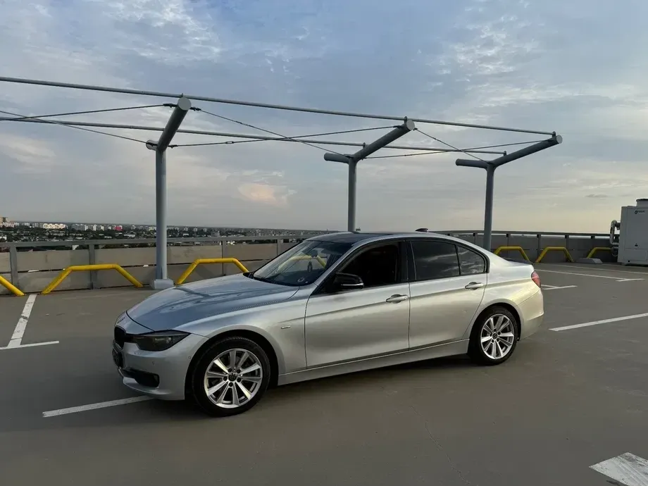 BMW Seria 3 F30/F31/F34 318d Aut. Luxury Line — imagine 3