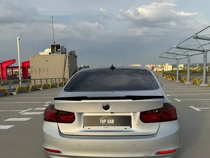 BMW Seria 3 F30/F31/F34 318d Aut. Luxury Line