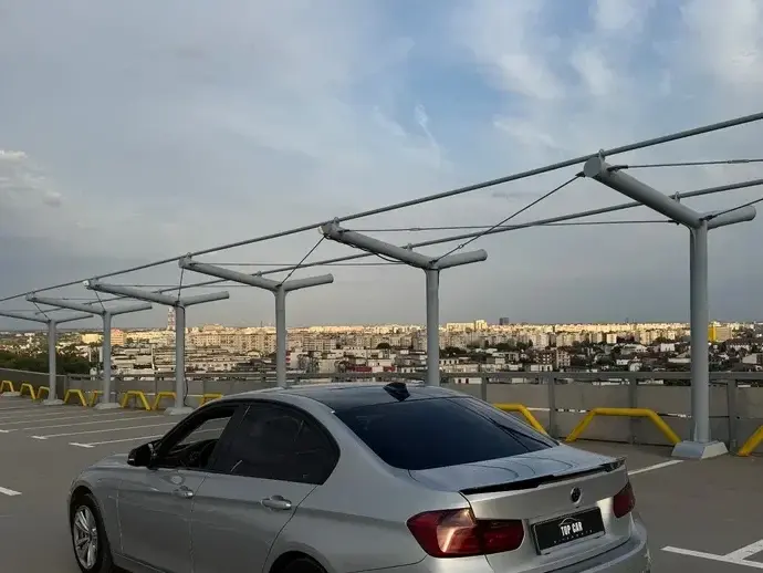 BMW Seria 3 F30/F31/F34 318d Aut. Luxury Line