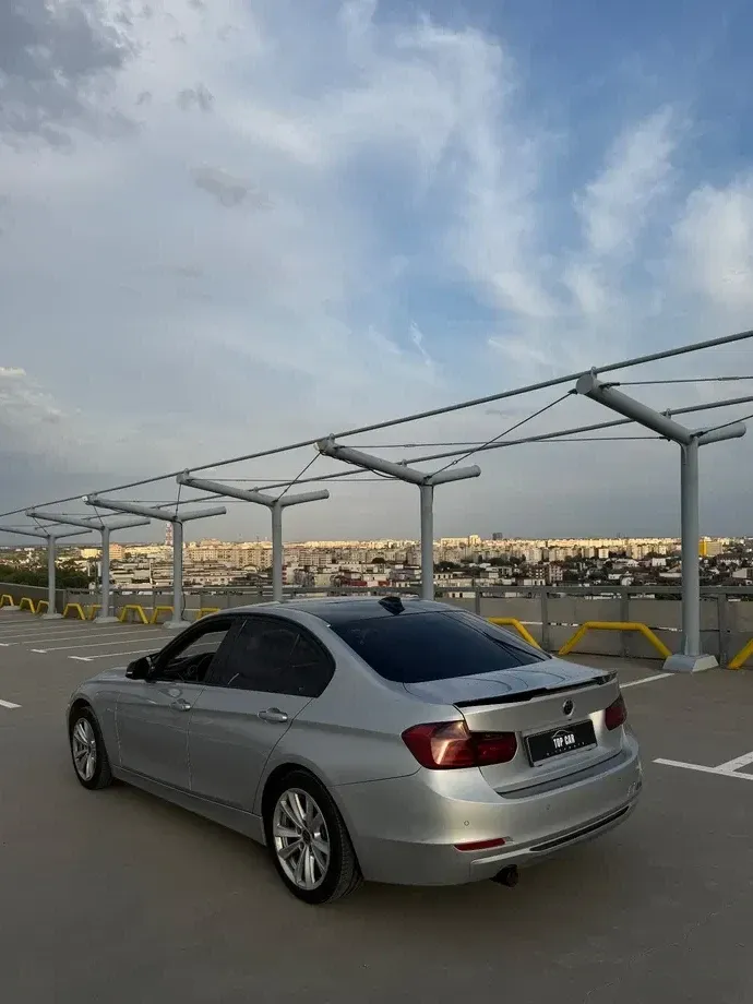 BMW Seria 3 F30/F31/F34 318d Aut. Luxury Line — imagine 2