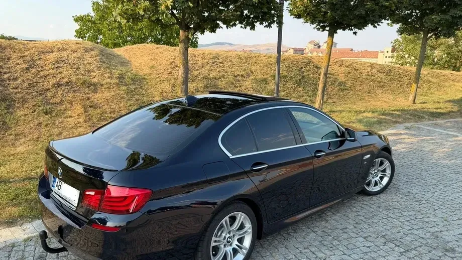 BMW Seria 5 F10/F11/F07 520d Sport-Aut. — imagine 6