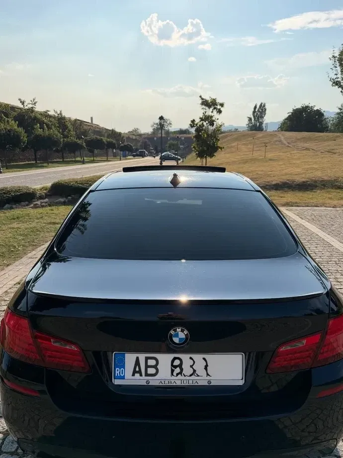 BMW Seria 5 F10/F11/F07 520d Sport-Aut. — imagine 5