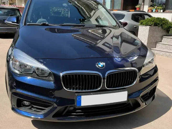 BMW Seria 2 216d Advantage