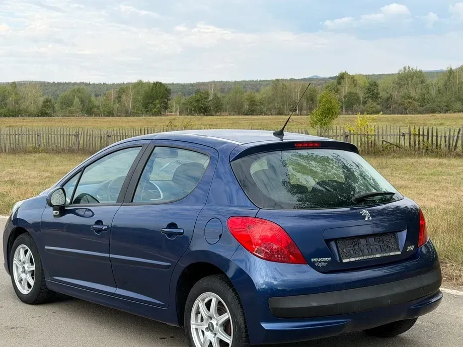 Peugeot 207 1.4E 16V Trendy — imagine 3