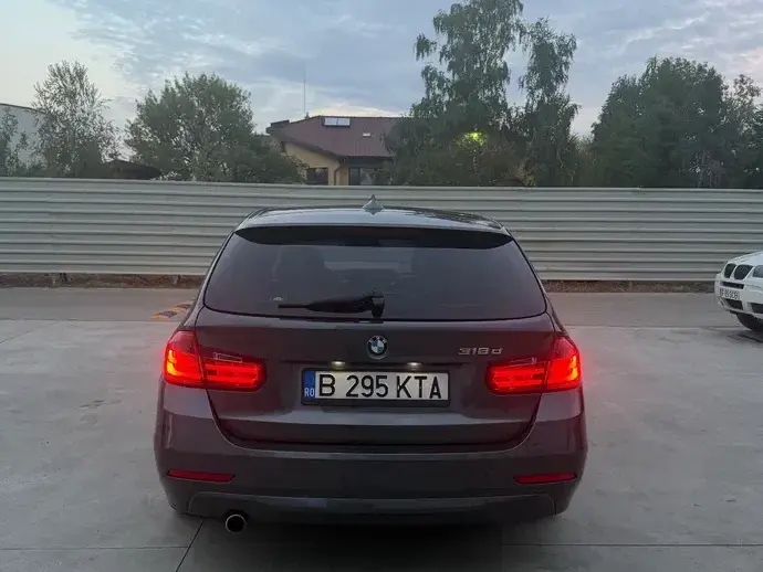 BMW Seria 3 318d