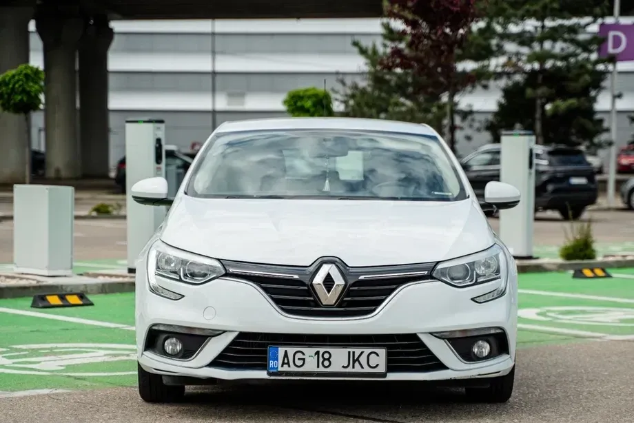 Renault Mégane 1.5 dCi Dynamique — imagine 3