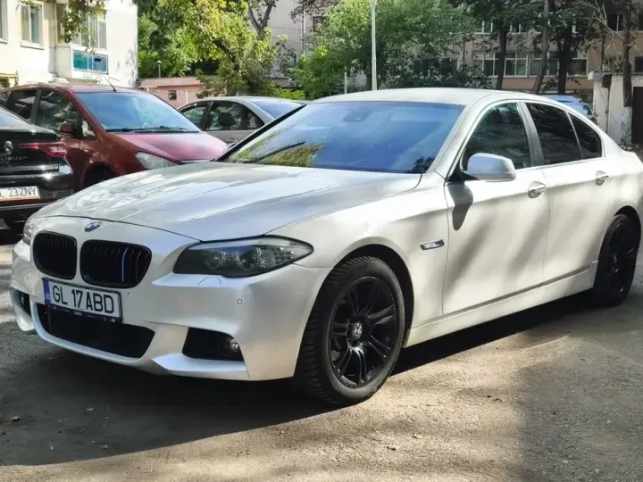BMW Seria 5 F10/F11/F07 530d xDrive