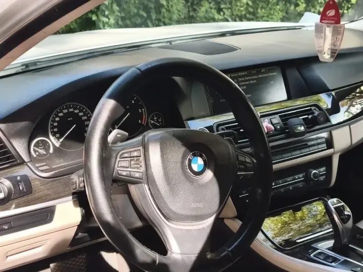 BMW Seria 5 F10/F11/F07 530d xDrive