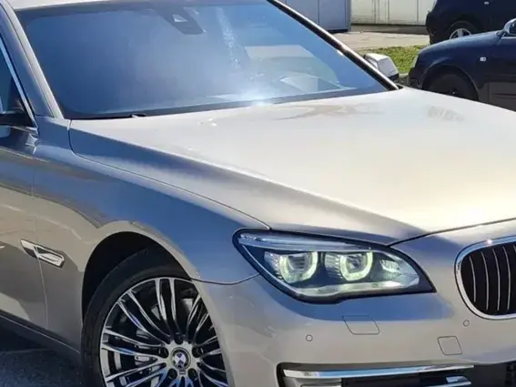 BMW Seria 7 F01/F02 730d xDrive