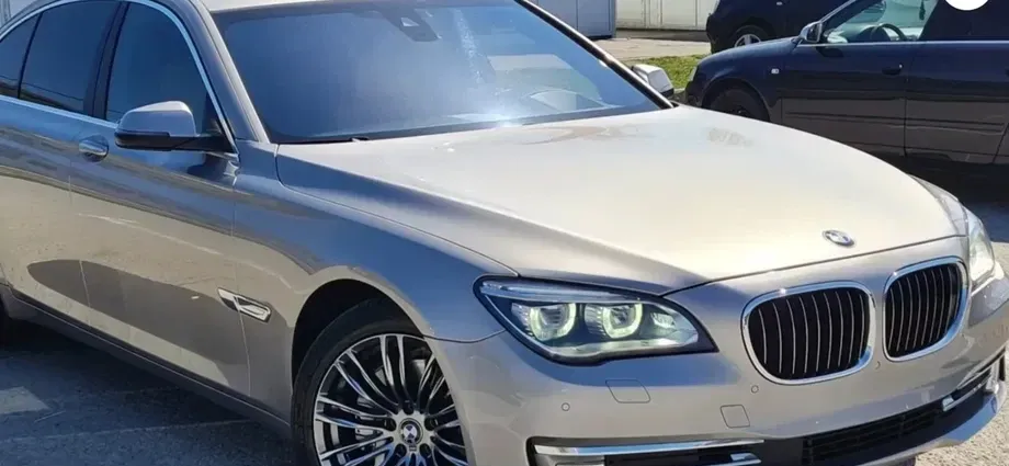 BMW Seria 7 F01/F02 730d xDrive — imagine 2