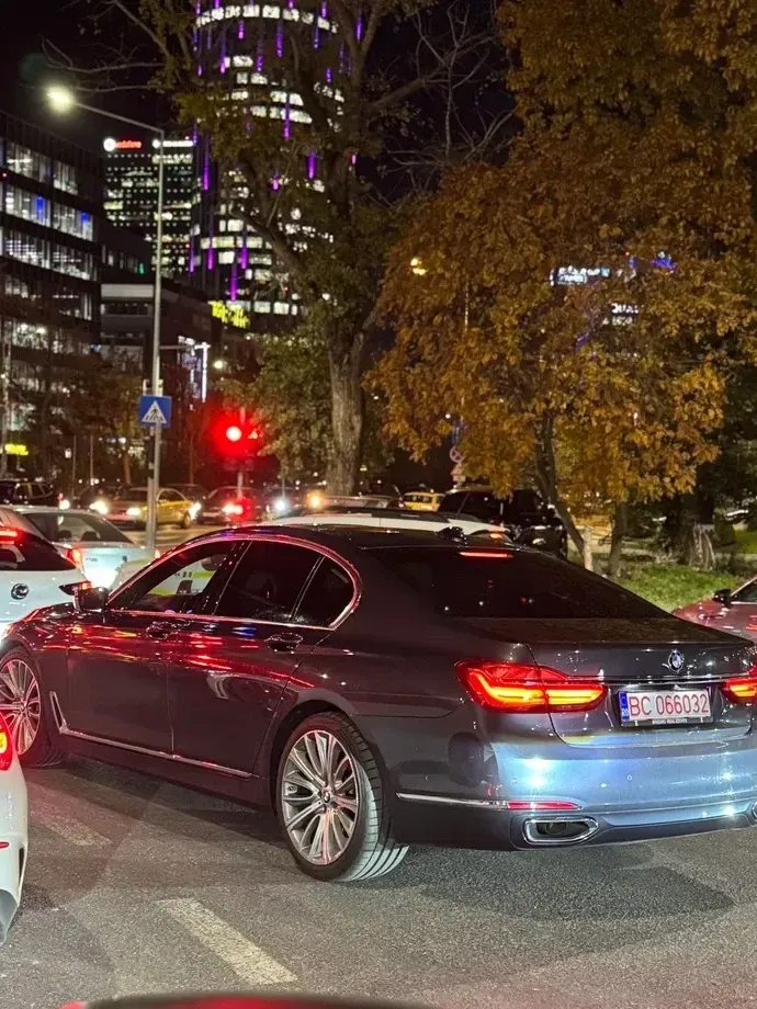 BMW Seria 7 G11/G12 730Ld — imagine 4