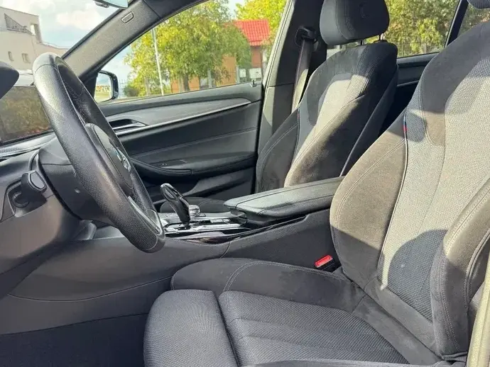 BMW Seria 5 G30/G31 520i AT